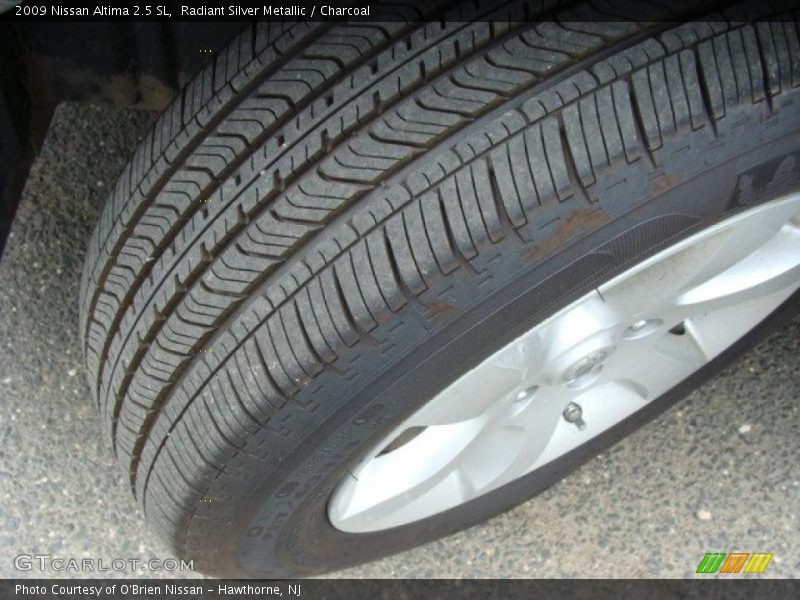 Radiant Silver Metallic / Charcoal 2009 Nissan Altima 2.5 SL