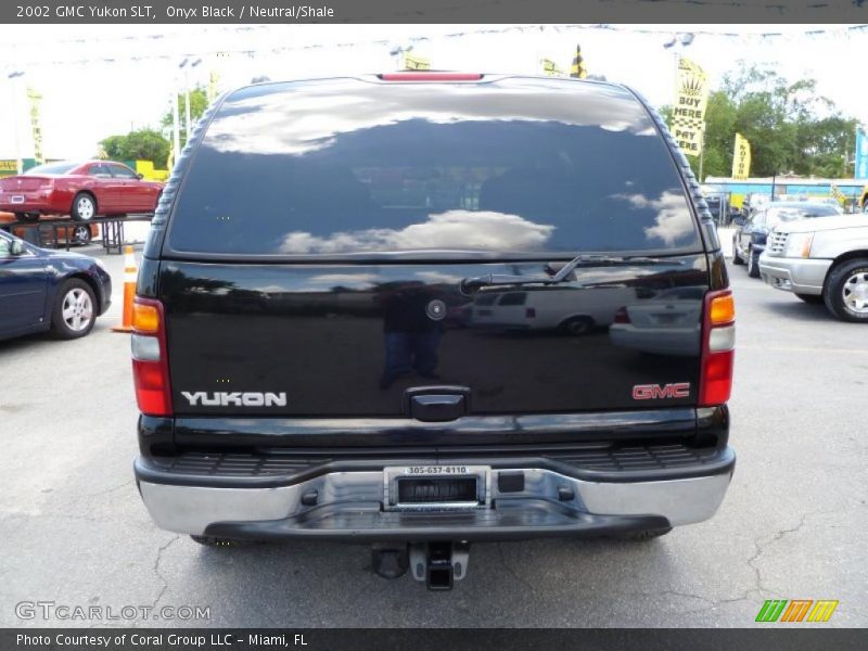 Onyx Black / Neutral/Shale 2002 GMC Yukon SLT