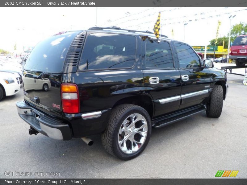 Onyx Black / Neutral/Shale 2002 GMC Yukon SLT