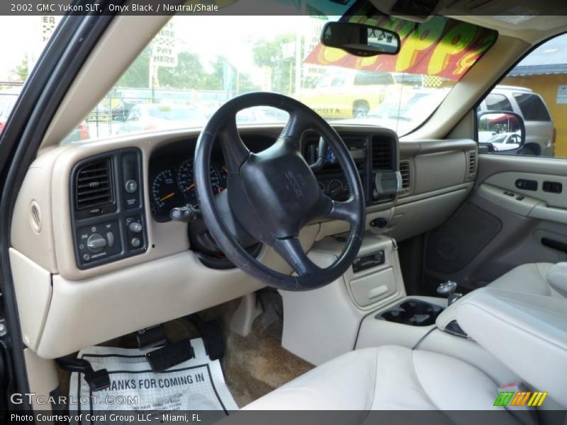 Onyx Black / Neutral/Shale 2002 GMC Yukon SLT