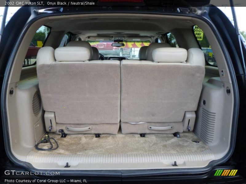 Onyx Black / Neutral/Shale 2002 GMC Yukon SLT