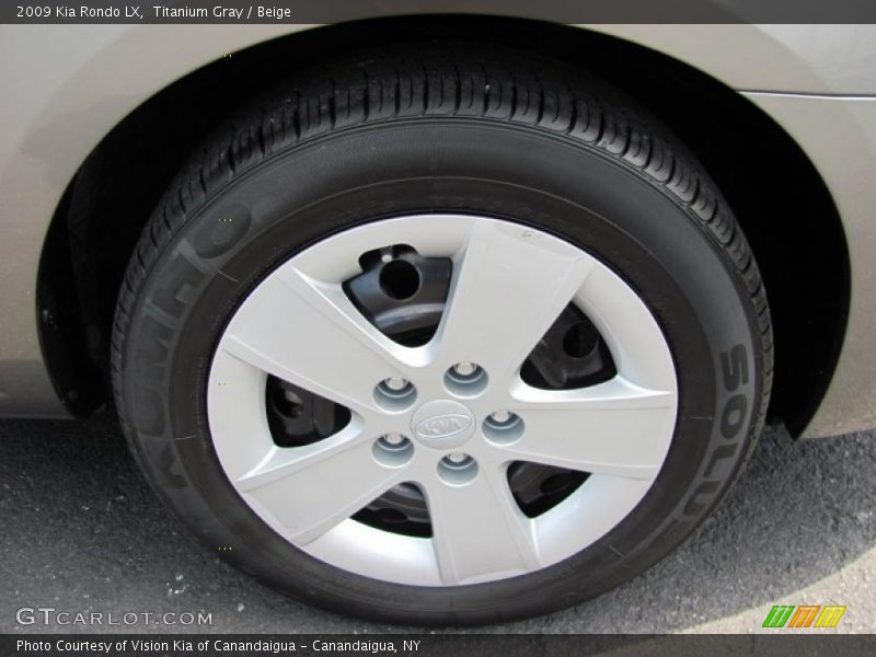 Titanium Gray / Beige 2009 Kia Rondo LX