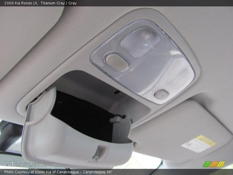 Titanium Gray / Gray 2009 Kia Rondo LX