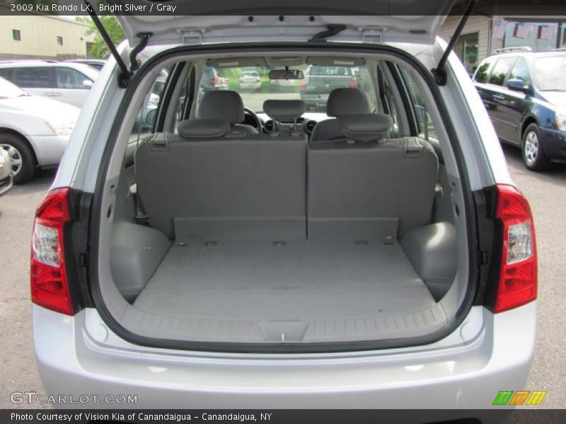 Bright Silver / Gray 2009 Kia Rondo LX
