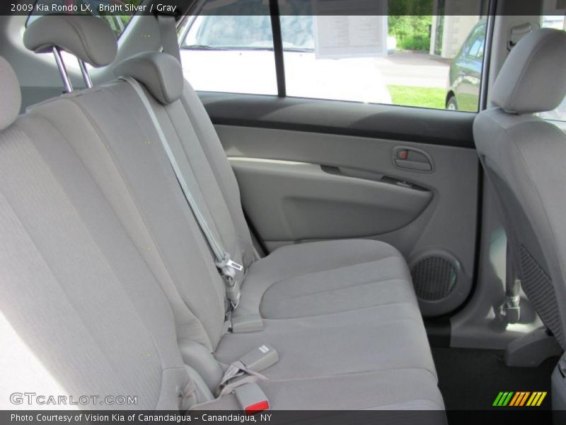 Bright Silver / Gray 2009 Kia Rondo LX