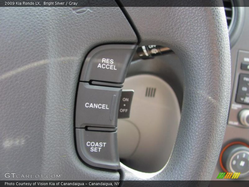 Bright Silver / Gray 2009 Kia Rondo LX