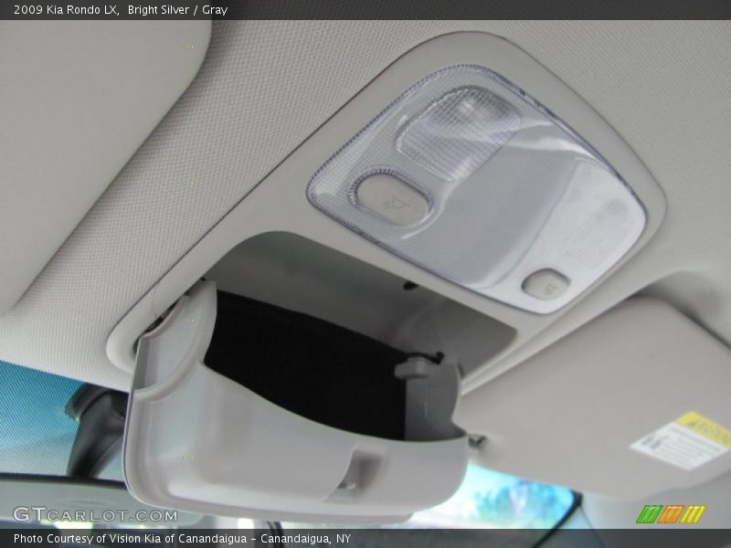 Bright Silver / Gray 2009 Kia Rondo LX