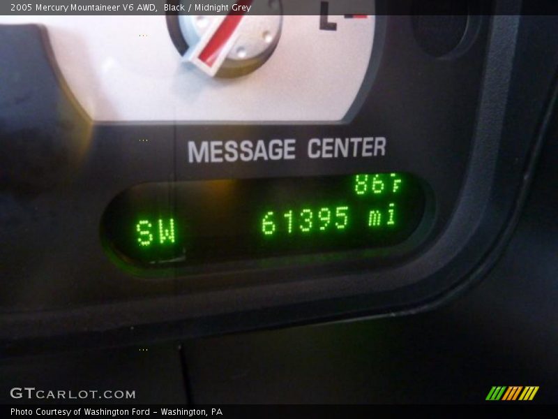 Black / Midnight Grey 2005 Mercury Mountaineer V6 AWD