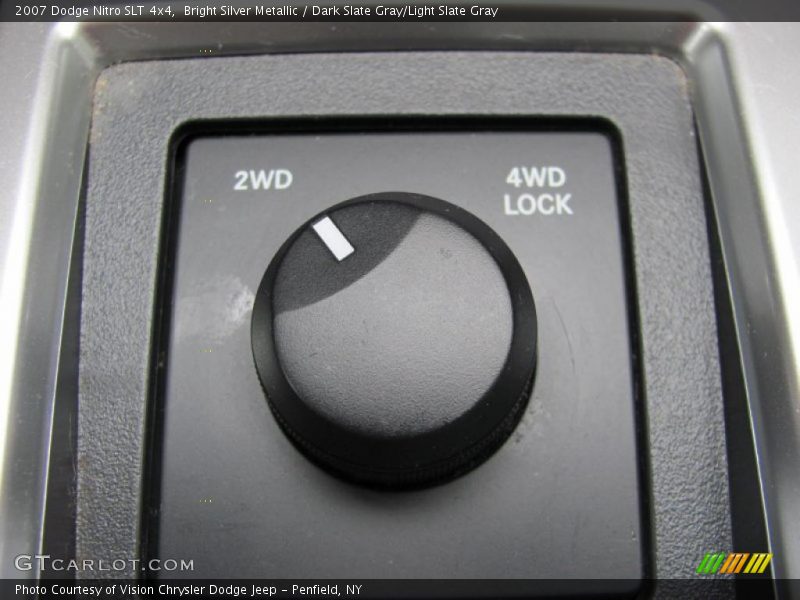 Bright Silver Metallic / Dark Slate Gray/Light Slate Gray 2007 Dodge Nitro SLT 4x4