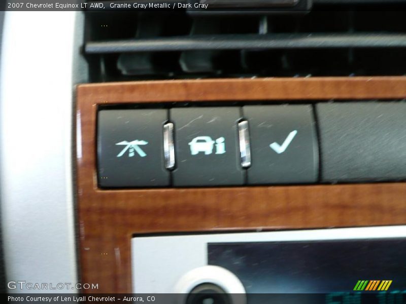Granite Gray Metallic / Dark Gray 2007 Chevrolet Equinox LT AWD