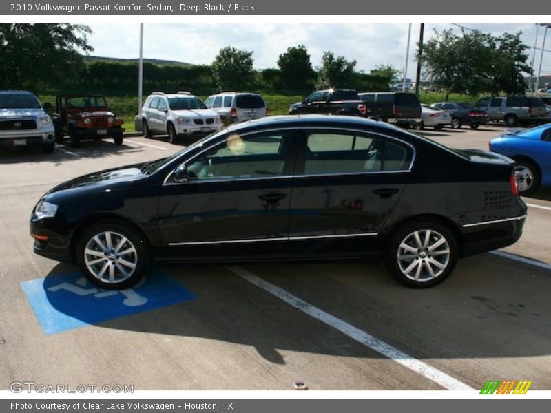 Deep Black / Black 2010 Volkswagen Passat Komfort Sedan