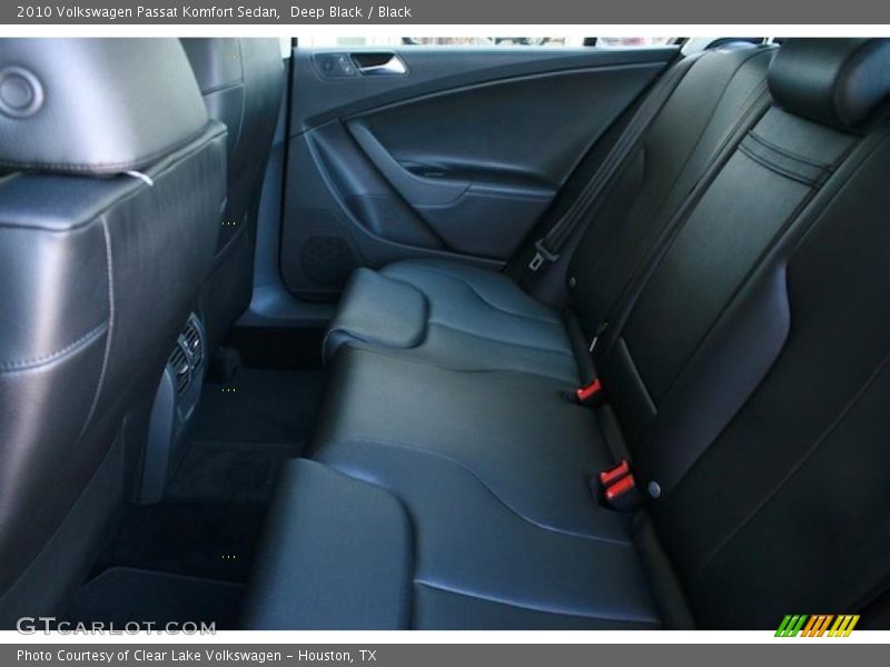 Deep Black / Black 2010 Volkswagen Passat Komfort Sedan