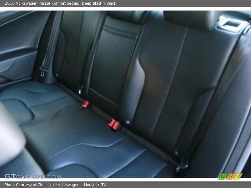 Deep Black / Black 2010 Volkswagen Passat Komfort Sedan