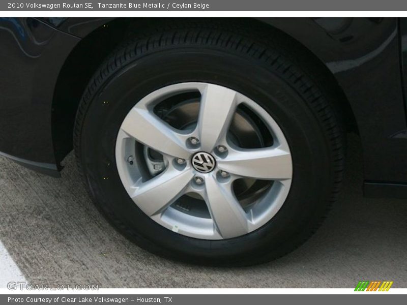 Tanzanite Blue Metallic / Ceylon Beige 2010 Volkswagen Routan SE
