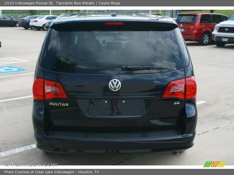 Tanzanite Blue Metallic / Ceylon Beige 2010 Volkswagen Routan SE