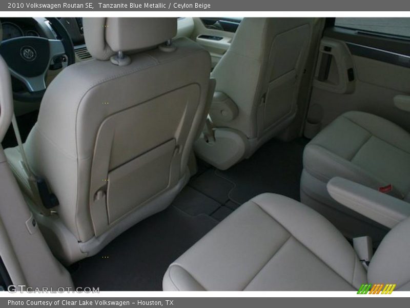 Tanzanite Blue Metallic / Ceylon Beige 2010 Volkswagen Routan SE