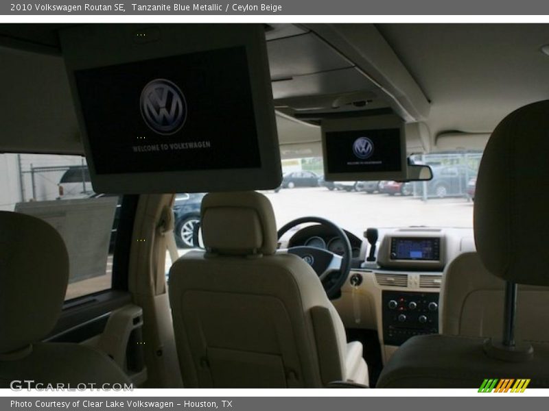 Tanzanite Blue Metallic / Ceylon Beige 2010 Volkswagen Routan SE