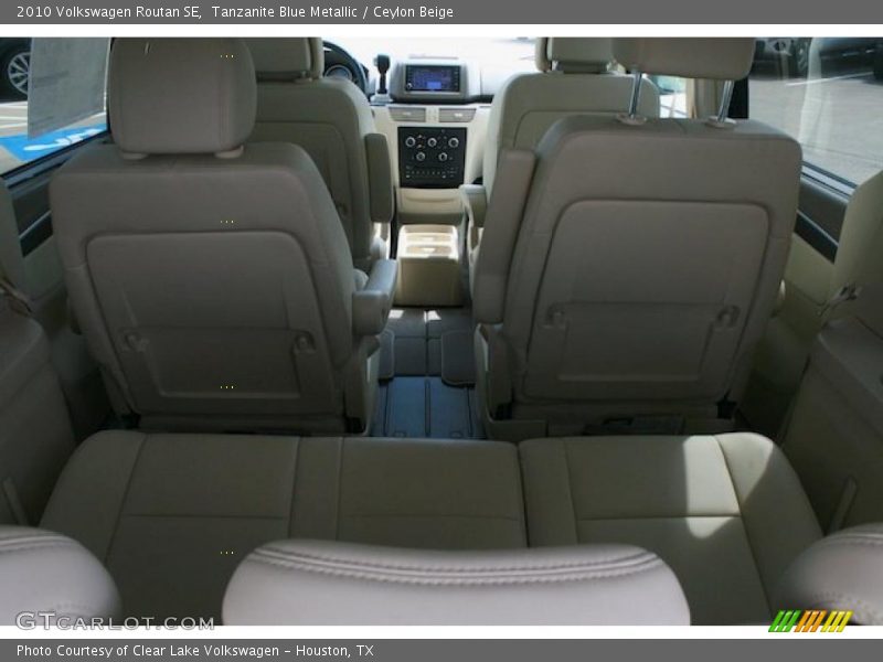 Tanzanite Blue Metallic / Ceylon Beige 2010 Volkswagen Routan SE