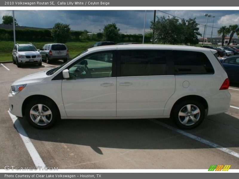 Calla Lilly White / Ceylon Beige 2010 Volkswagen Routan SE