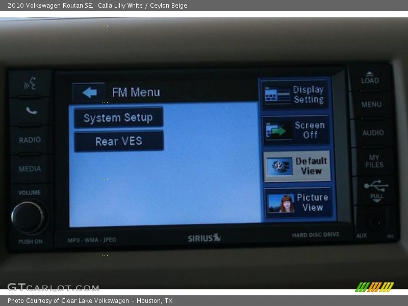 Calla Lilly White / Ceylon Beige 2010 Volkswagen Routan SE