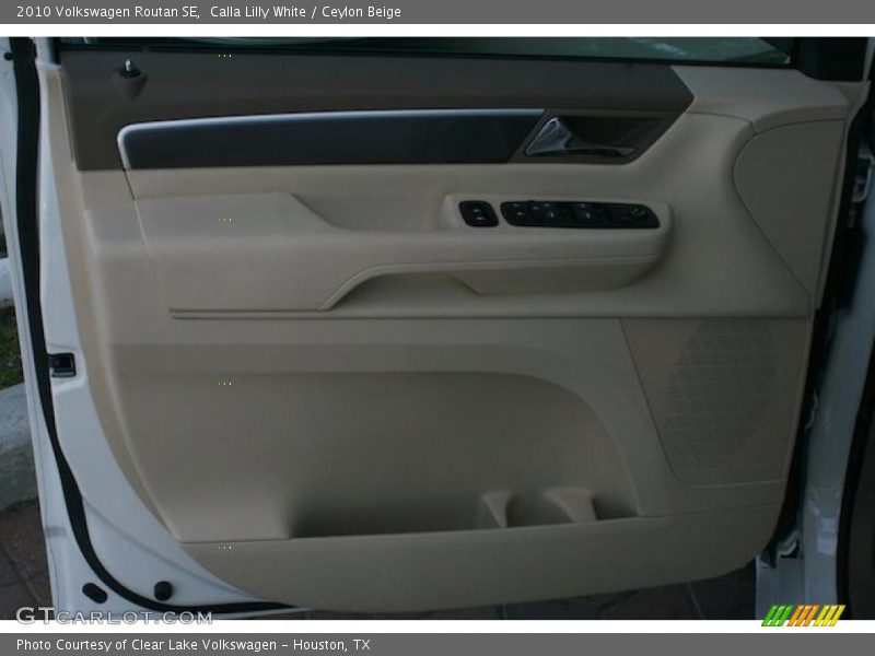 Calla Lilly White / Ceylon Beige 2010 Volkswagen Routan SE