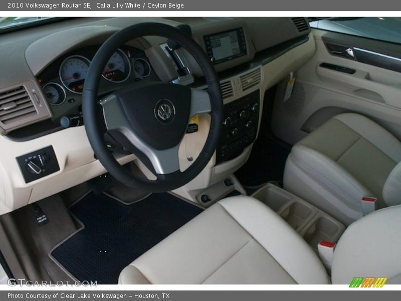 Calla Lilly White / Ceylon Beige 2010 Volkswagen Routan SE