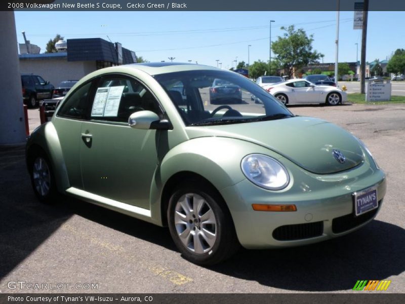Gecko Green / Black 2008 Volkswagen New Beetle S Coupe