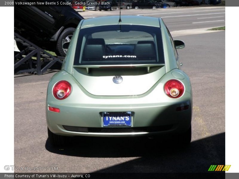 Gecko Green / Black 2008 Volkswagen New Beetle S Coupe