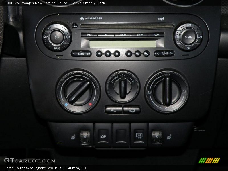 Gecko Green / Black 2008 Volkswagen New Beetle S Coupe