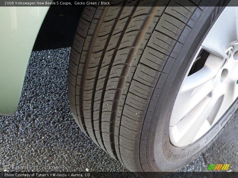 Gecko Green / Black 2008 Volkswagen New Beetle S Coupe