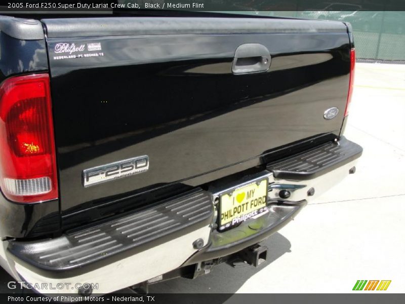 Black / Medium Flint 2005 Ford F250 Super Duty Lariat Crew Cab