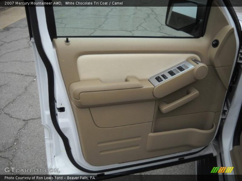 White Chocolate Tri Coat / Camel 2007 Mercury Mountaineer AWD