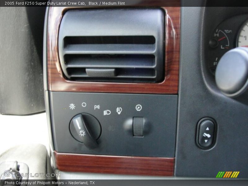 Black / Medium Flint 2005 Ford F250 Super Duty Lariat Crew Cab