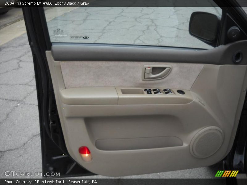 Ebony Black / Gray 2004 Kia Sorento LX 4WD
