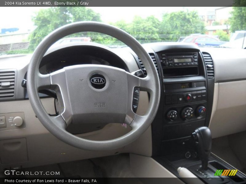 Ebony Black / Gray 2004 Kia Sorento LX 4WD