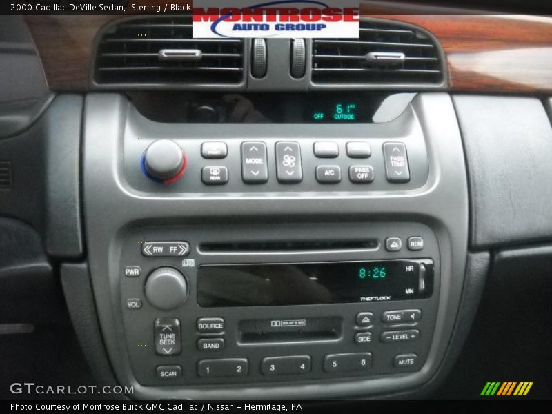 Sterling / Black 2000 Cadillac DeVille Sedan