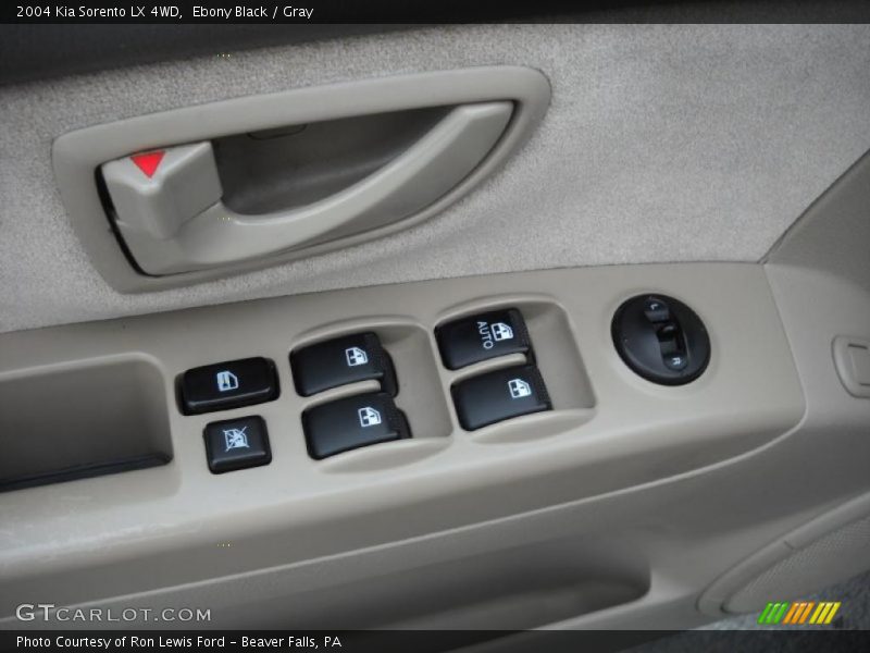 Ebony Black / Gray 2004 Kia Sorento LX 4WD