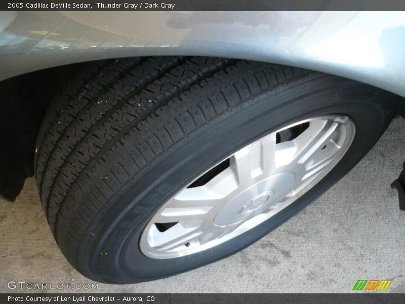 Thunder Gray / Dark Gray 2005 Cadillac DeVille Sedan
