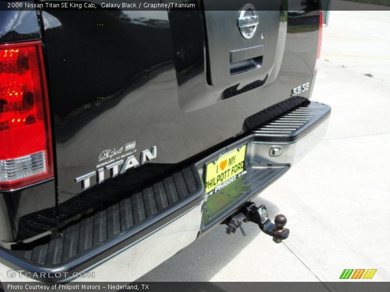 Galaxy Black / Graphite/Titanium 2006 Nissan Titan SE King Cab