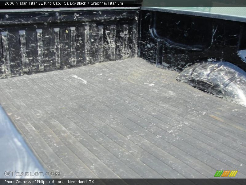 Galaxy Black / Graphite/Titanium 2006 Nissan Titan SE King Cab