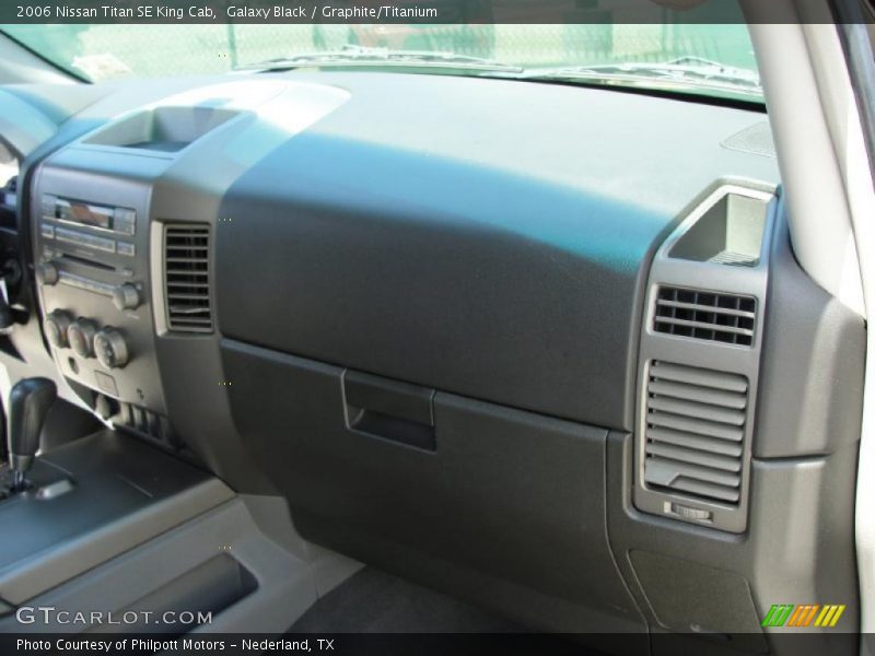 Galaxy Black / Graphite/Titanium 2006 Nissan Titan SE King Cab