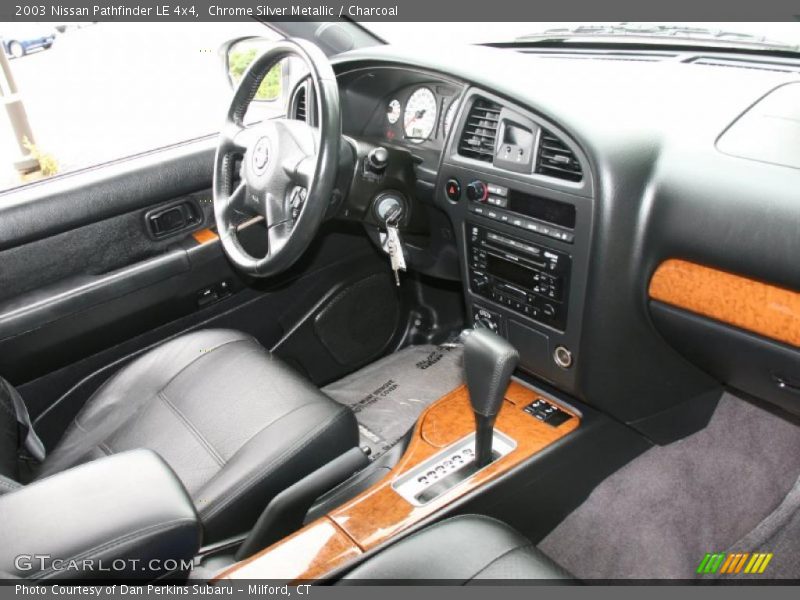 Chrome Silver Metallic / Charcoal 2003 Nissan Pathfinder LE 4x4