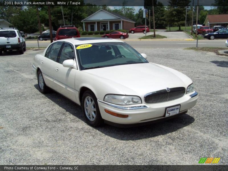 White / Taupe 2001 Buick Park Avenue Ultra