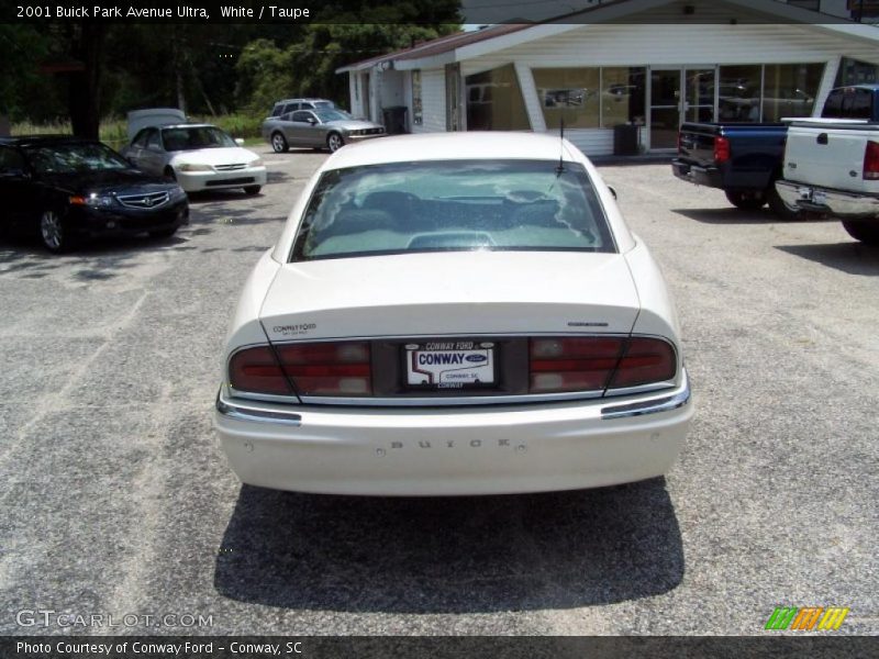 White / Taupe 2001 Buick Park Avenue Ultra