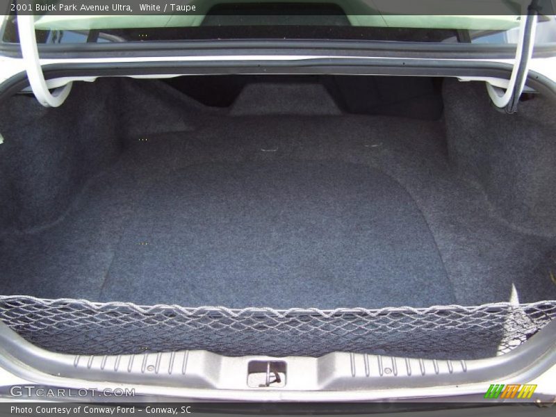 White / Taupe 2001 Buick Park Avenue Ultra