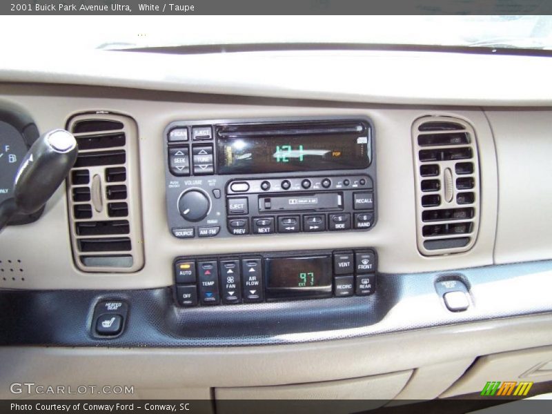 White / Taupe 2001 Buick Park Avenue Ultra