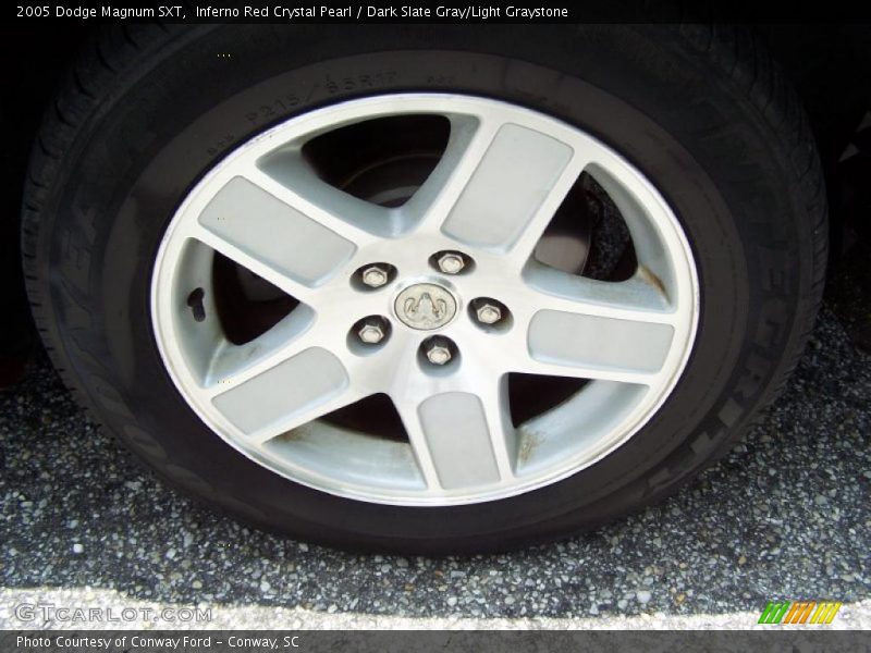 Inferno Red Crystal Pearl / Dark Slate Gray/Light Graystone 2005 Dodge Magnum SXT