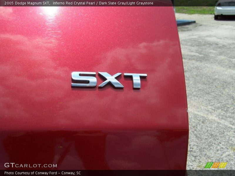 Inferno Red Crystal Pearl / Dark Slate Gray/Light Graystone 2005 Dodge Magnum SXT