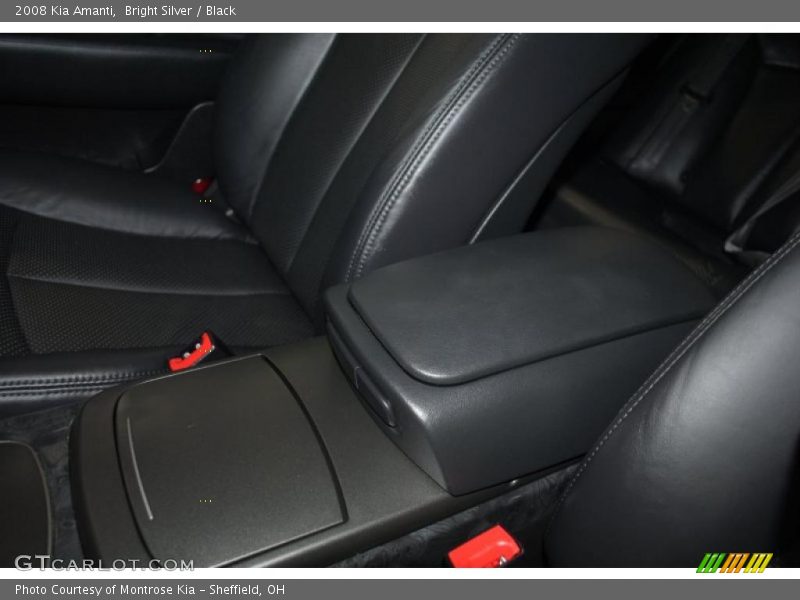 Bright Silver / Black 2008 Kia Amanti