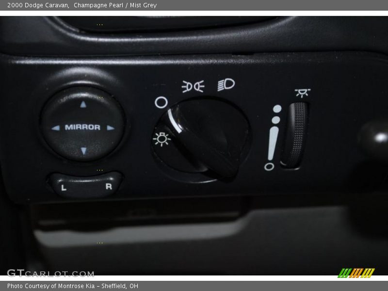 Champagne Pearl / Mist Grey 2000 Dodge Caravan